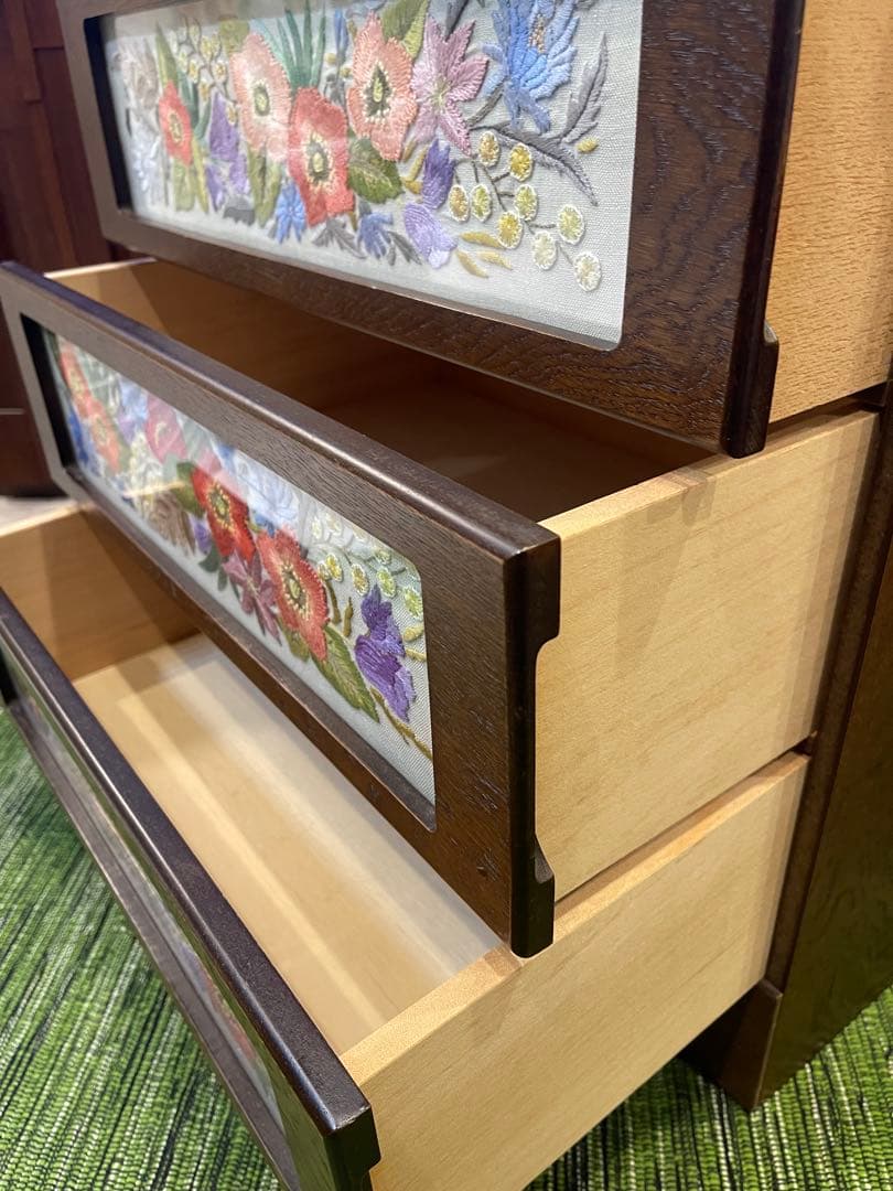 みあ様　刺繍装飾木製チェスト 3段