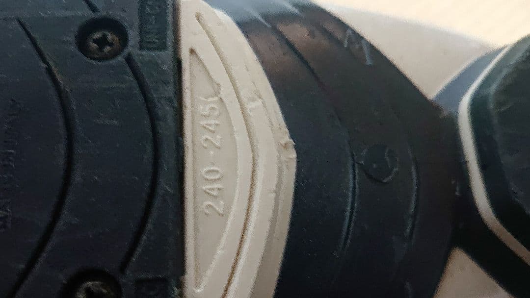 ３点セット サロモン板140㎝ 調整ビン 伸縮ポール ブーツ24～24,5