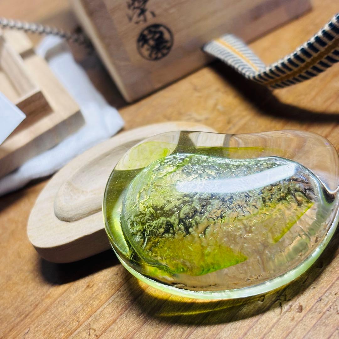 硝子　朝露香合　加州　漆芸　松葉　共箱　茶道具　香道具　鈴木松栄　西村松逸師