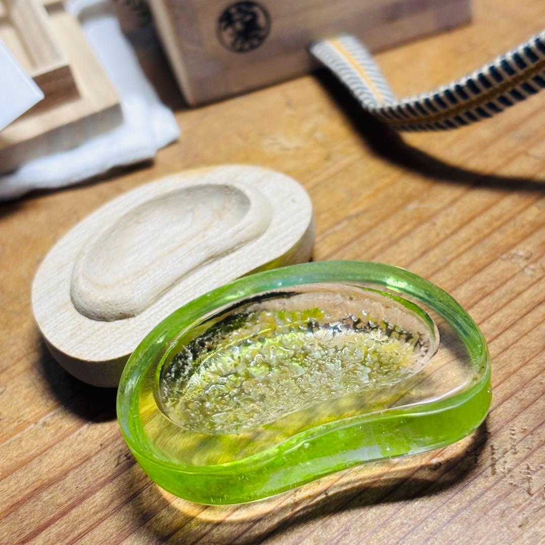 硝子　朝露香合　加州　漆芸　松葉　共箱　茶道具　香道具　鈴木松栄　西村松逸師