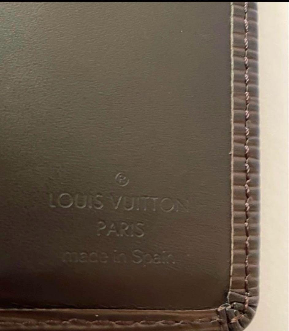 LVエピ　焦茶二つ折り財布　焦茶