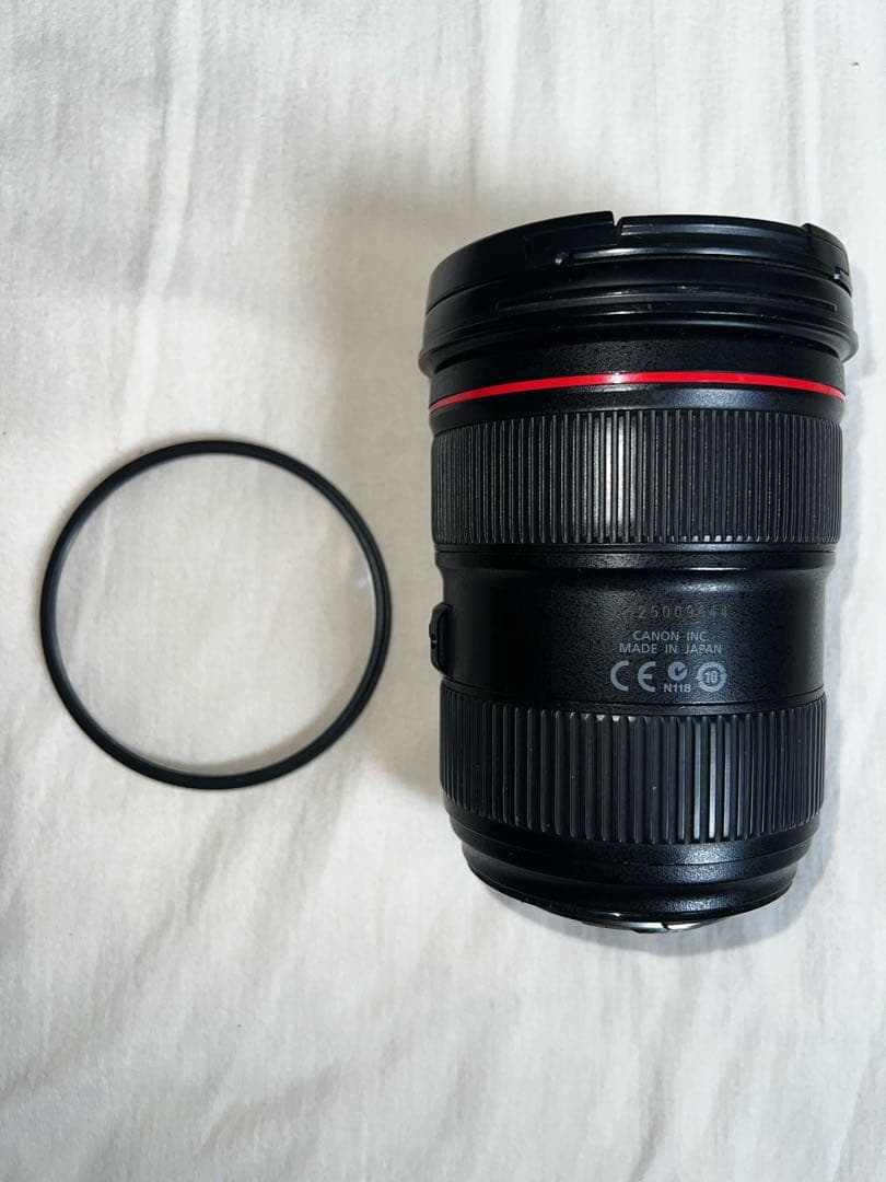 【極美品】Canon EF 24-70mm f/2.8L II USM おまけ付
