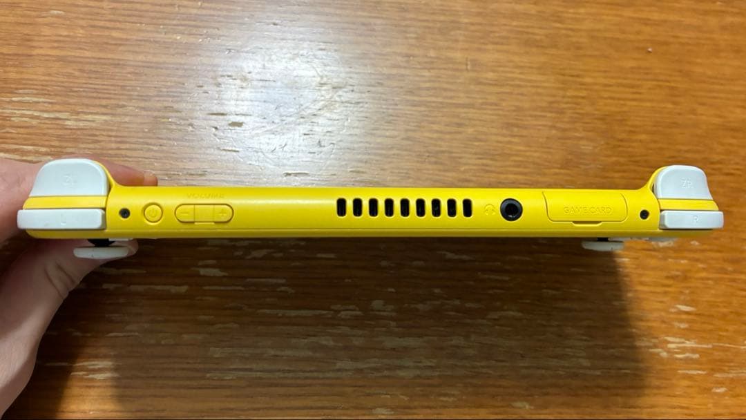 Nintendo Switch Lite イエロー 本体(充電器　SD付き)