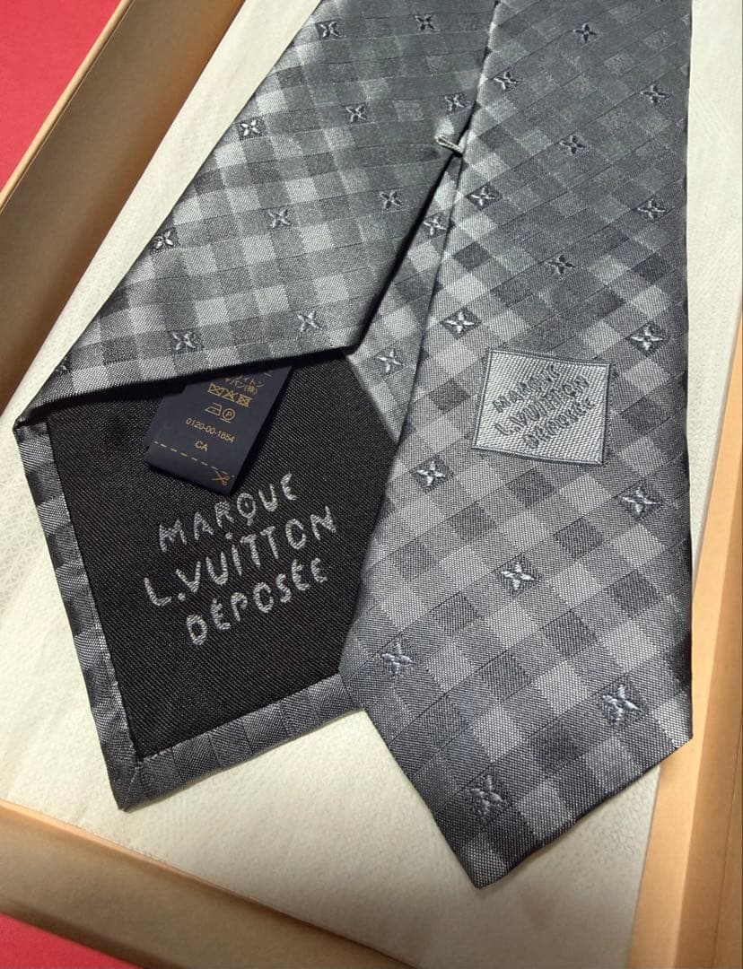 LOUIS VUITTON グレー チェック柄 ネクタイ