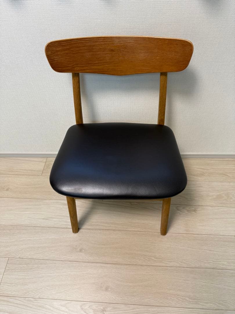 デンマーク老舗椅子メーカーFindahls Mobelfabrik社Mosbol