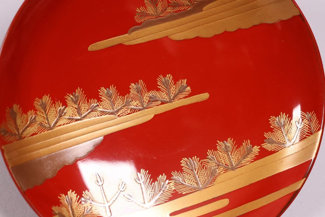 【CM230】木製漆器 若松と梅 金蒔絵 朱塗 引盃 五客 天然木 盃 杯 懐石
