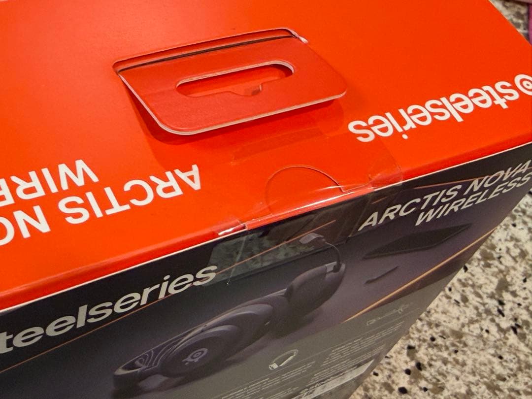 新品未開封 SteelSeries ARCTIS NOVA 5 WIRELESS