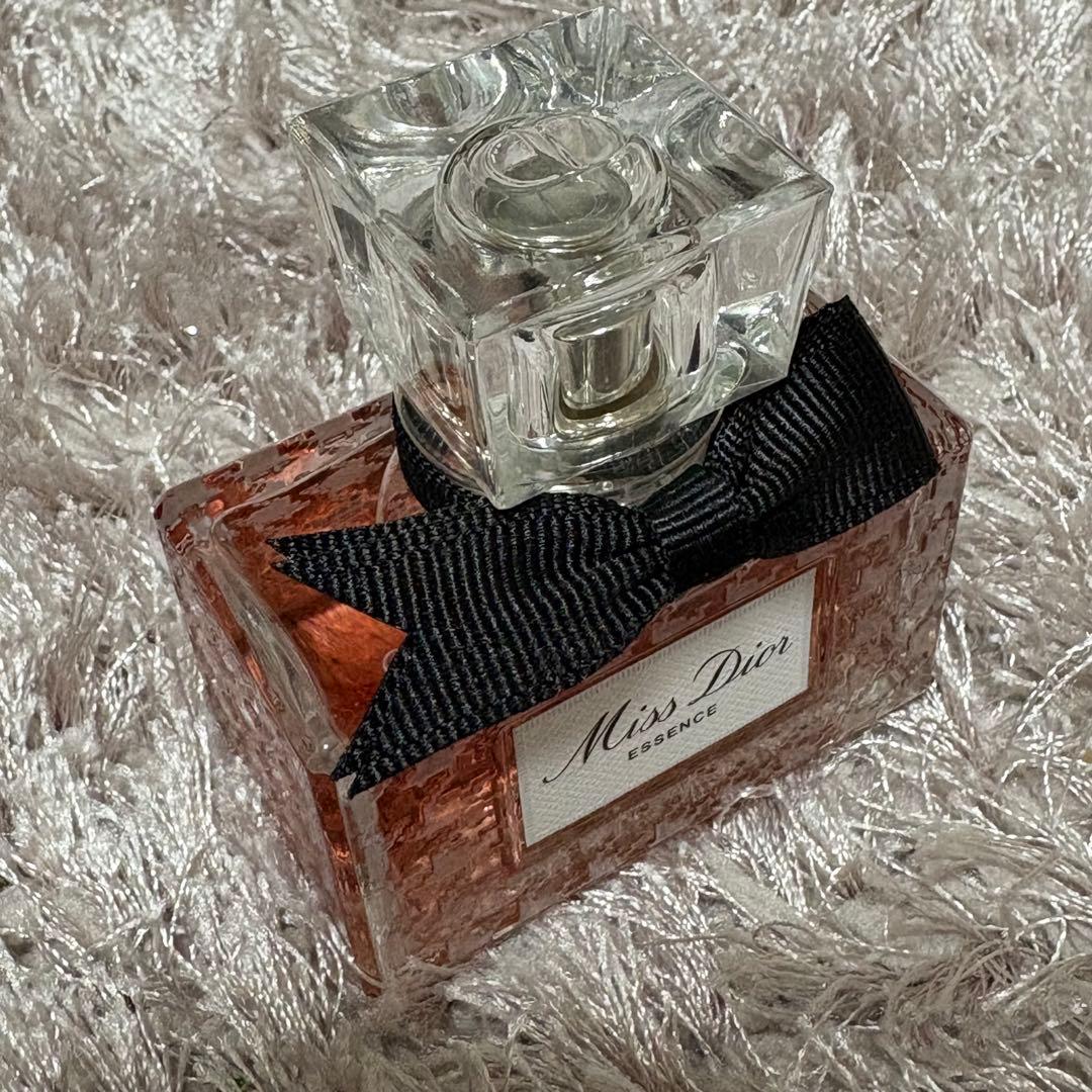 甘*栗様 新品 ミスディオールエッセンス 35ml