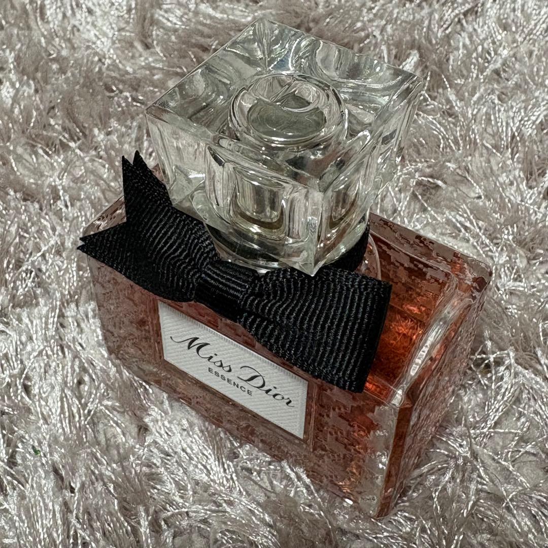 甘*栗様 新品 ミスディオールエッセンス 35ml