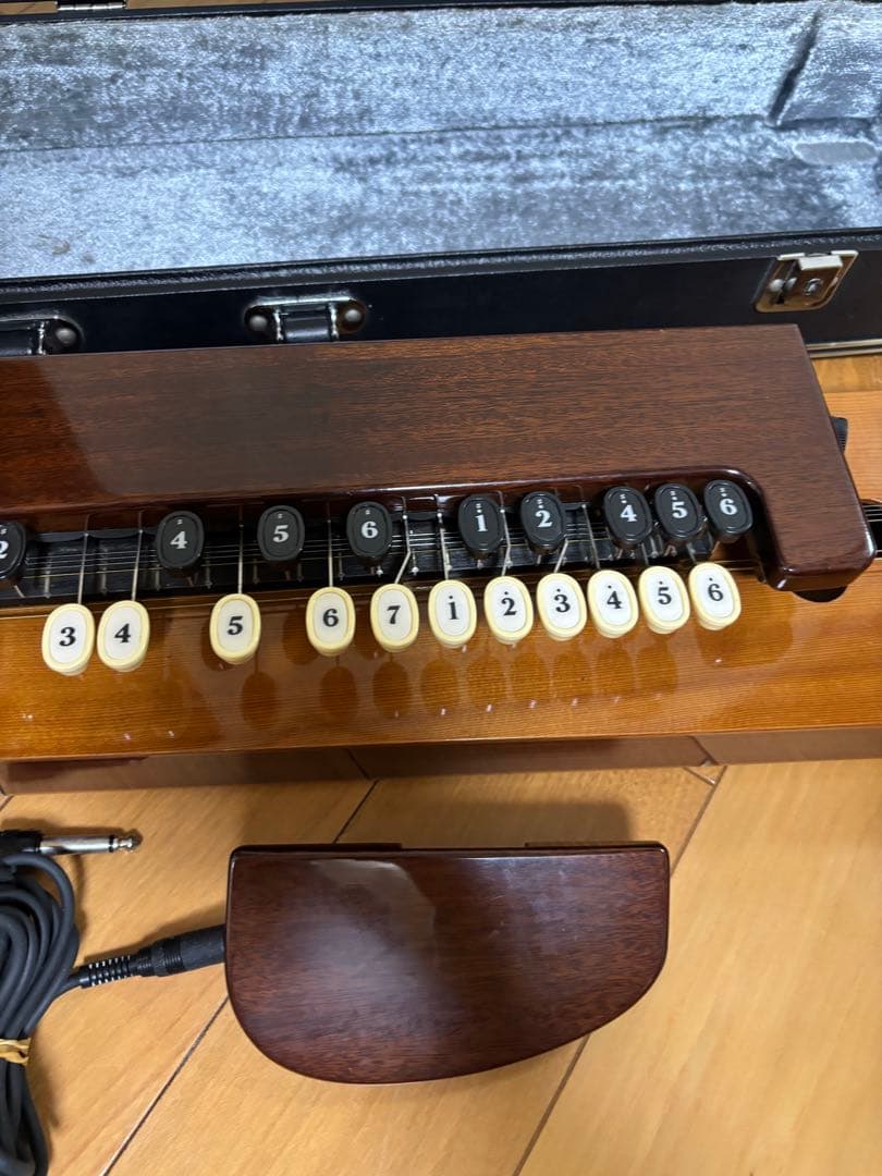 大正琴　YAMAHA TH-10E YAMAHAハードケース付き［鍵あり］