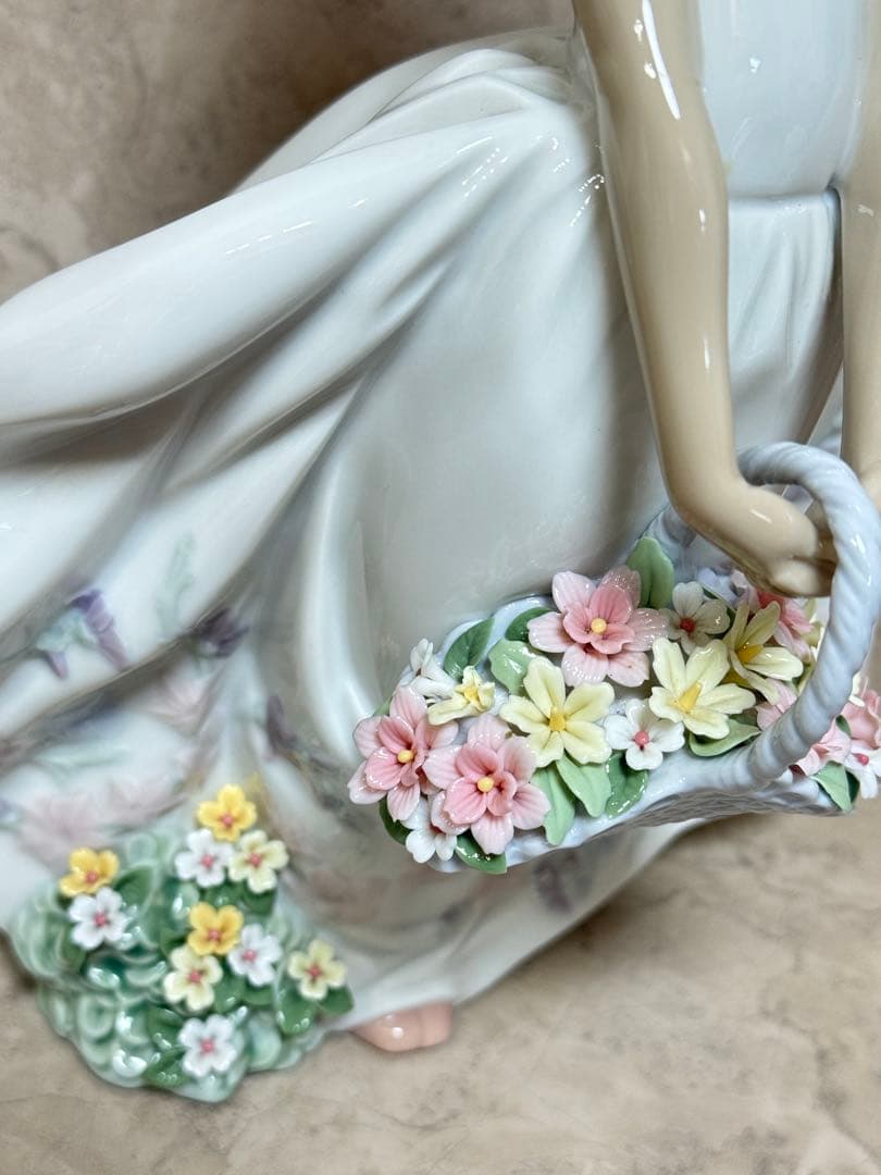 現行品 リヤドロ フィギュリン フラワーガーデン 少女