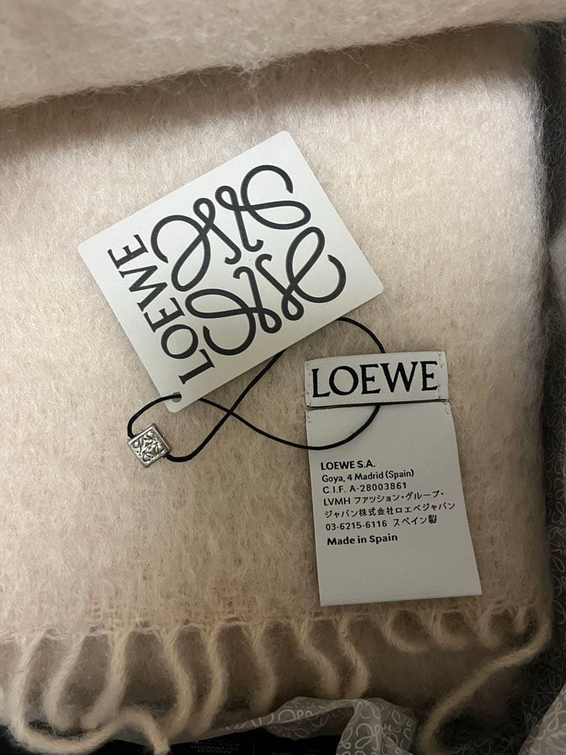ロエベ　新品未使用　ウール　マフラー　アナグラム
