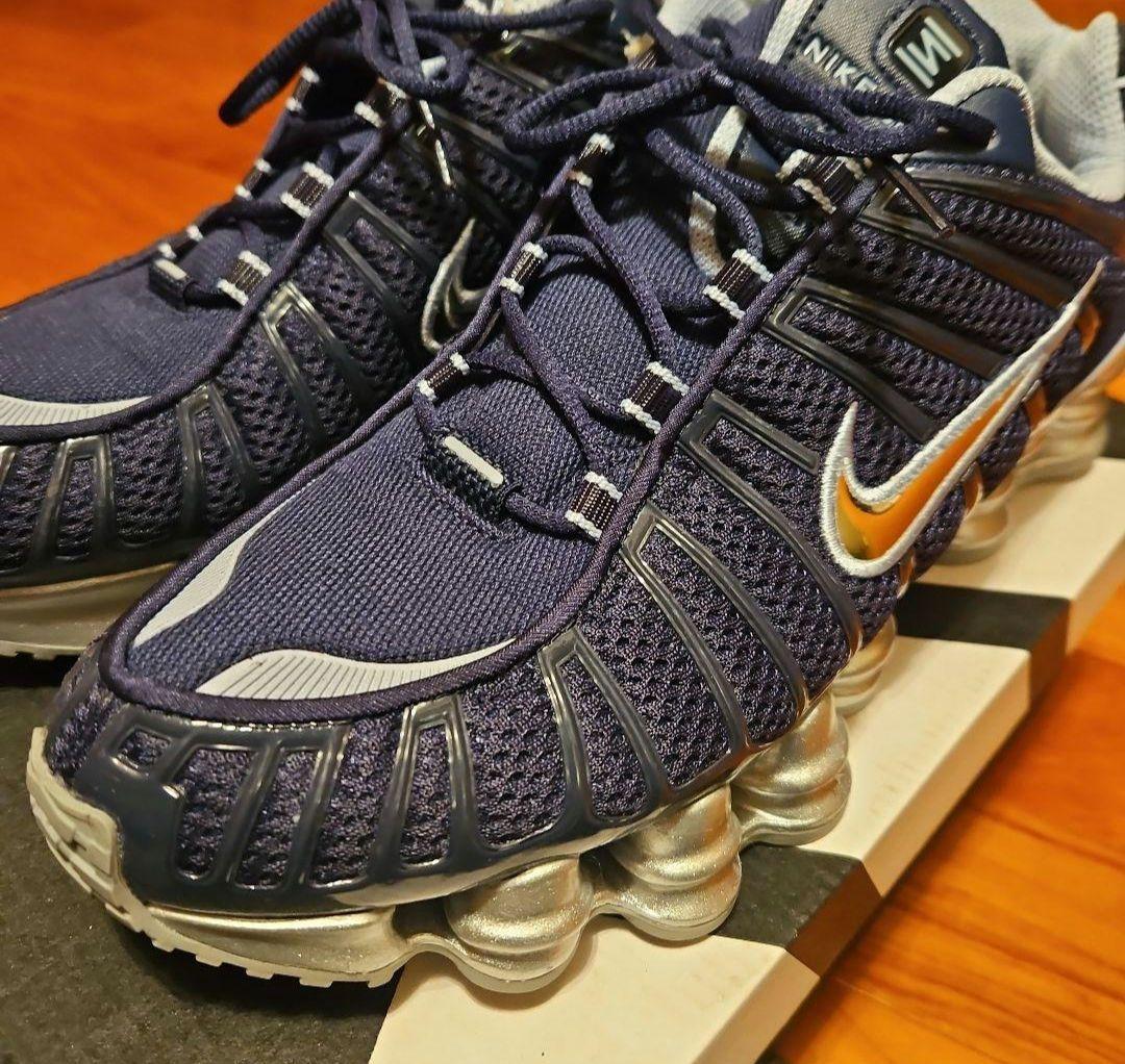 美品 Nike SHOX TL ナイキ ショック ス TL レディーススニーカー