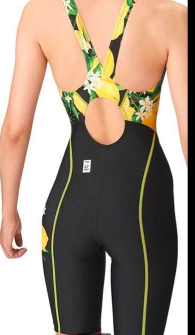 arena WA承認　競泳水着　サイズO　　完売サイズ