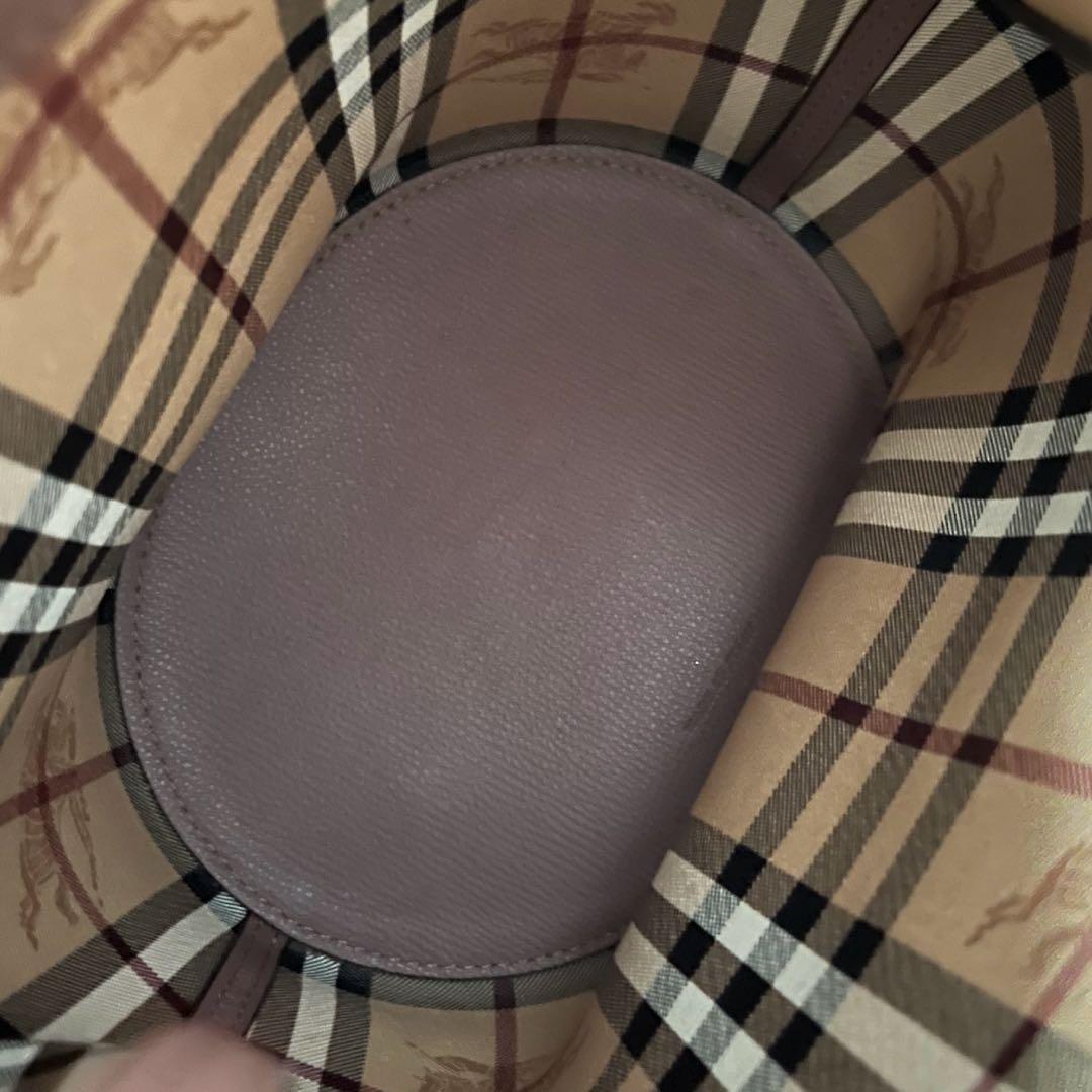 バーバリー　BURBERRY パープル　レザーショルダーバッグ