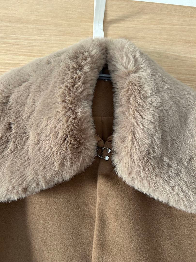 バースデーバッシュ 襟付き ケープ コート ポンチョ ファー 2WAY マント