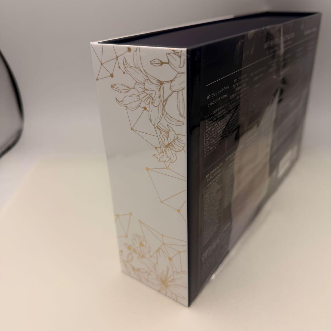 【MTメタトロン】プレミアムコフレ 2025 未使用 未開封 MT紙袋付き