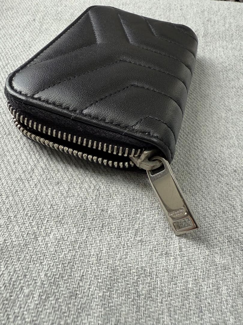 SAINT LAURENT YSLロゴ ケース ラウンドジップ　ブラック