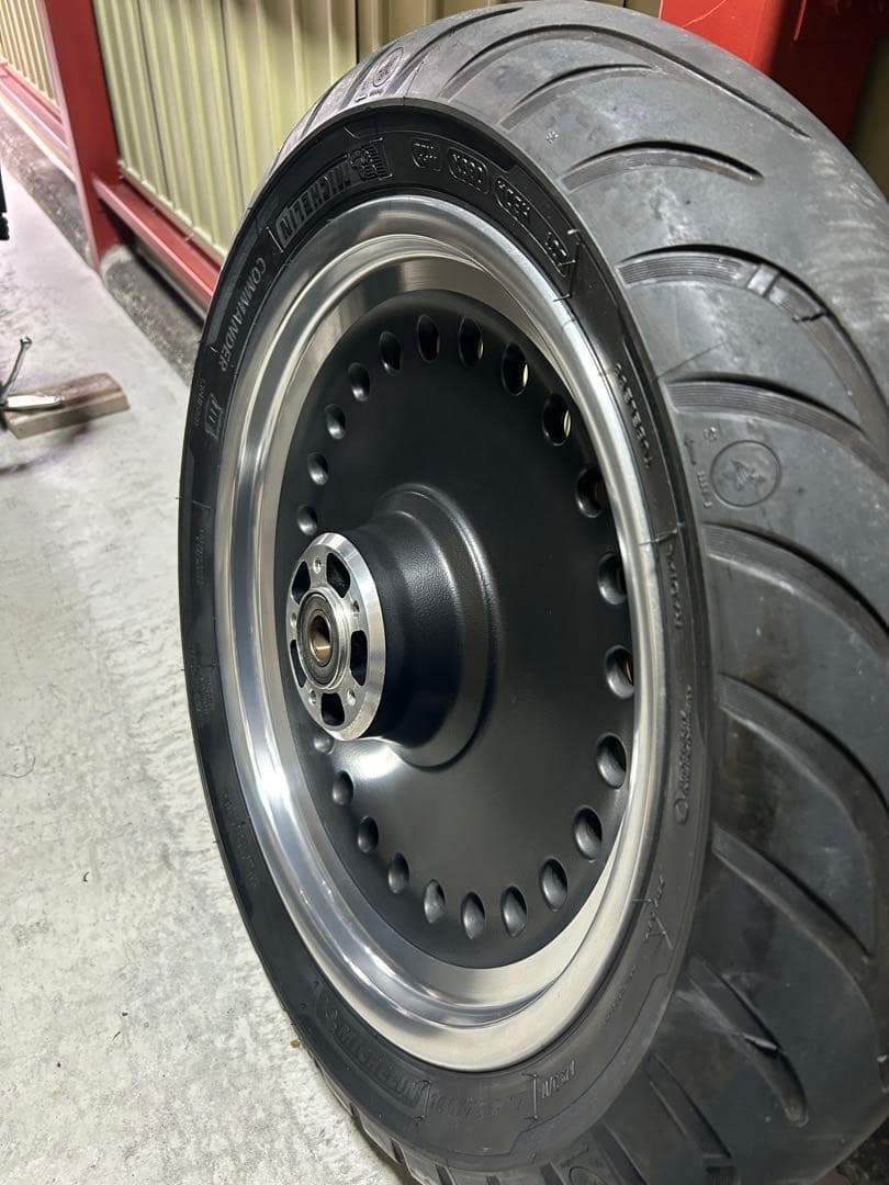 ファットボーイロー 17インチホイール(F)