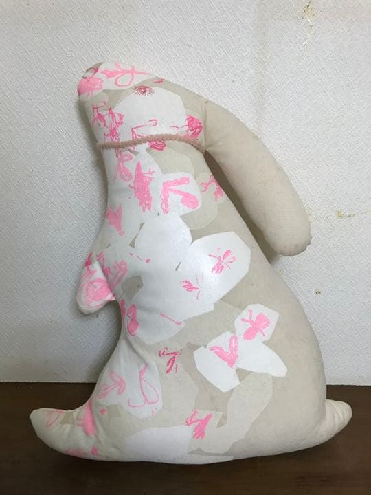 mina perhonen ミナペルホネン うさぎ クッション ピンク×ホワイト