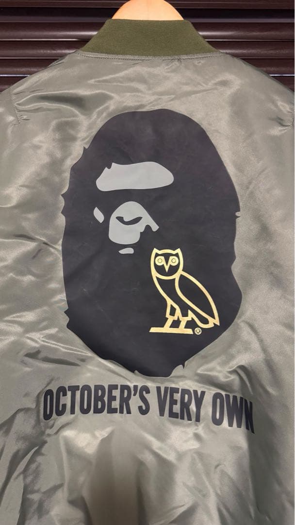 発*す様 22AW BAPE×OVO LOOSE FIT MA-1 OLIVE