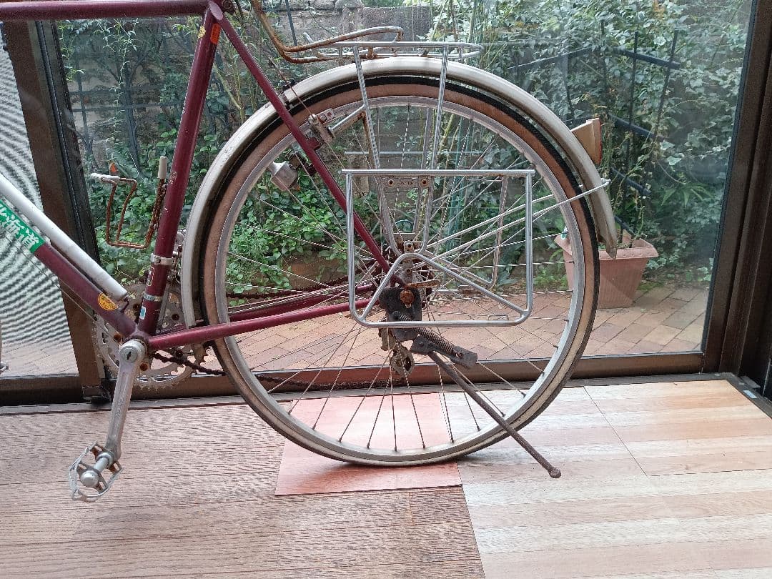 片倉シルクランドナー