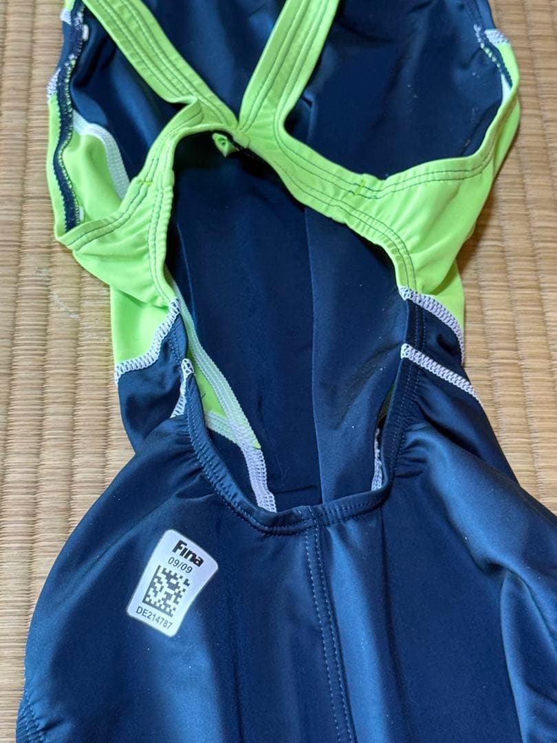 アリーナ　競泳水着　ニュークス　NUX ハイレグ　S