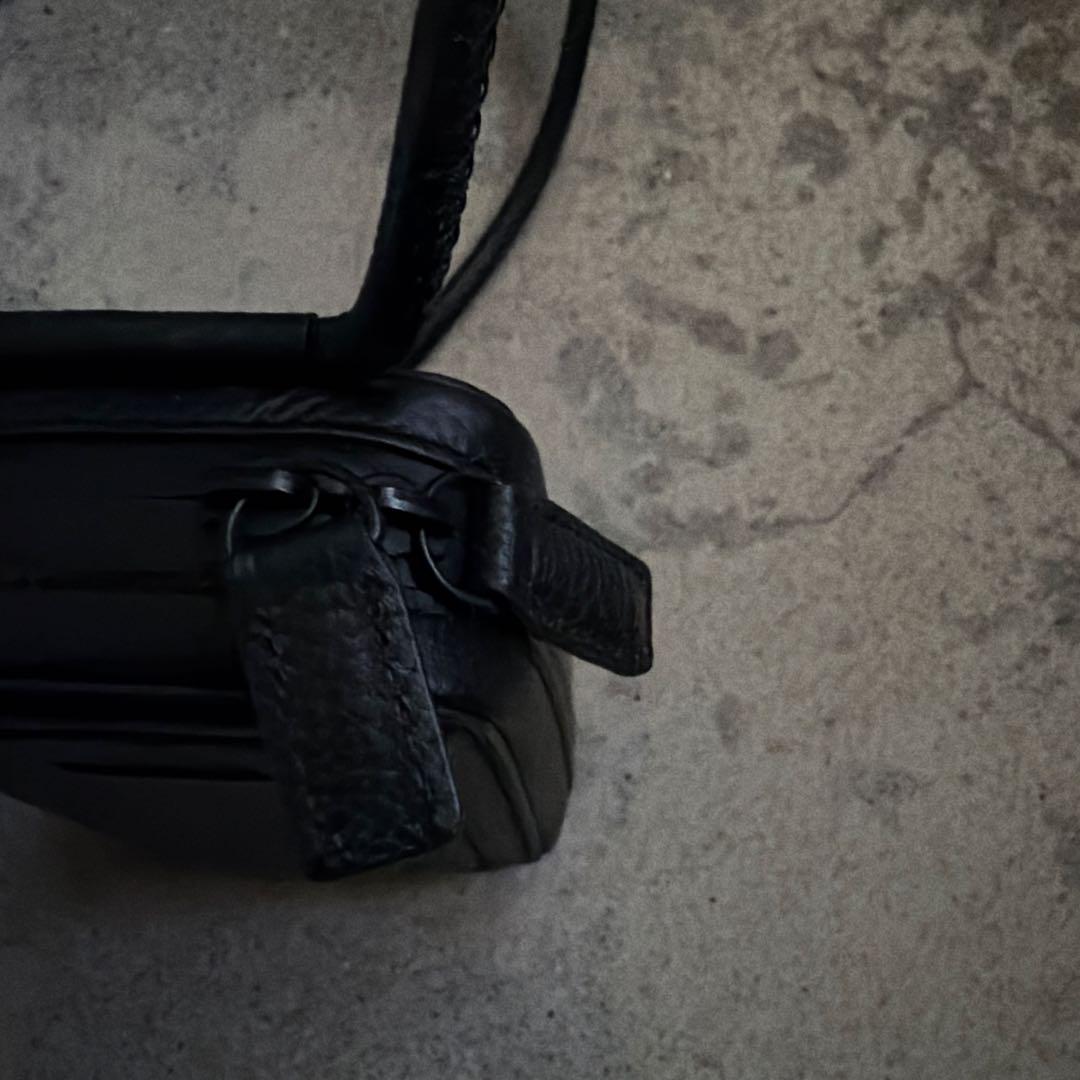 objcts.io ストラップ一体型マイクロバッグ ブラック