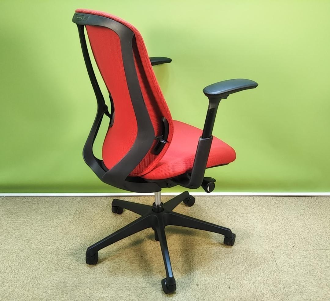 zv　オカムラ　シルフィーチェア　前傾機能　ハイバック　クッションタイプ 中古