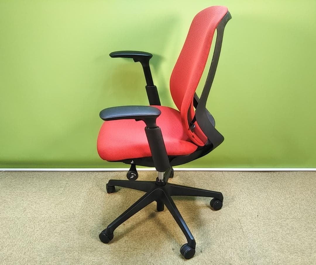 zv　オカムラ　シルフィーチェア　前傾機能　ハイバック　クッションタイプ 中古