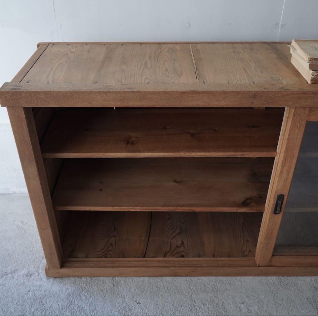 カウンターガラスケース