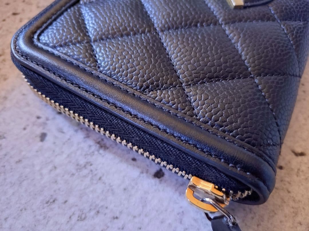 CHANEL CCフィリグリー キャビアスキン 長財布 ジップ