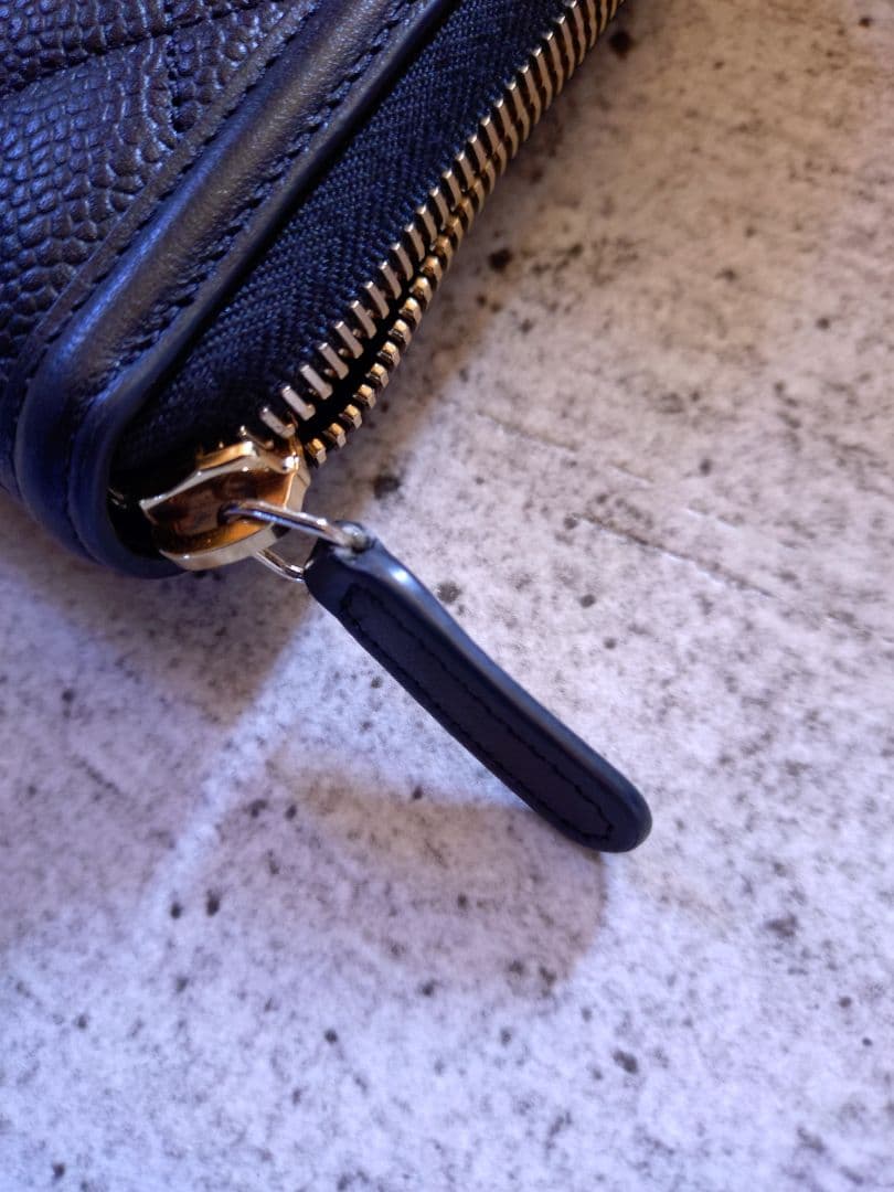 CHANEL CCフィリグリー キャビアスキン 長財布 ジップ