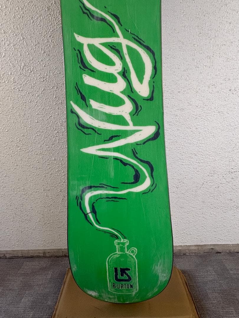 スノーボード Burton Nug