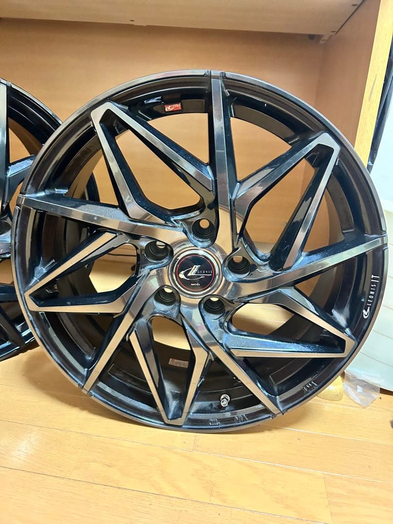 【最終値下げ】レオニス ホイール 17x7J+42 5/114.3