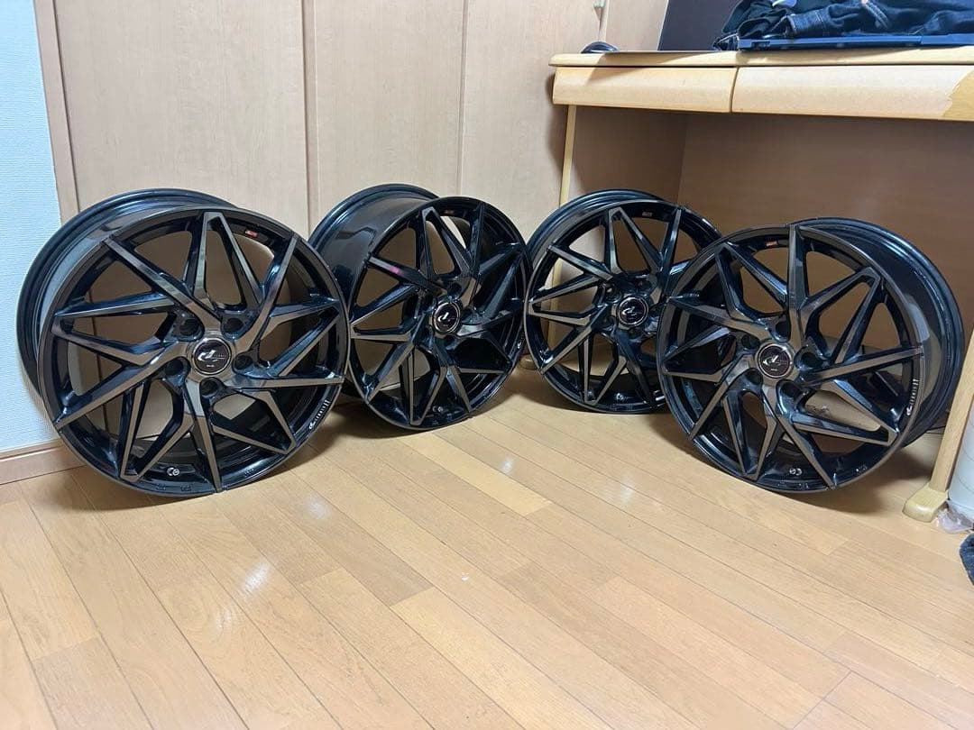 【最終値下げ】レオニス ホイール 17x7J+42 5/114.3