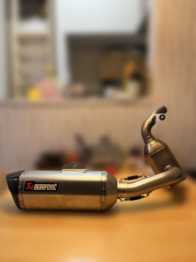 KTM 390 Duke akrapovic マフラー 値引き交渉歓迎