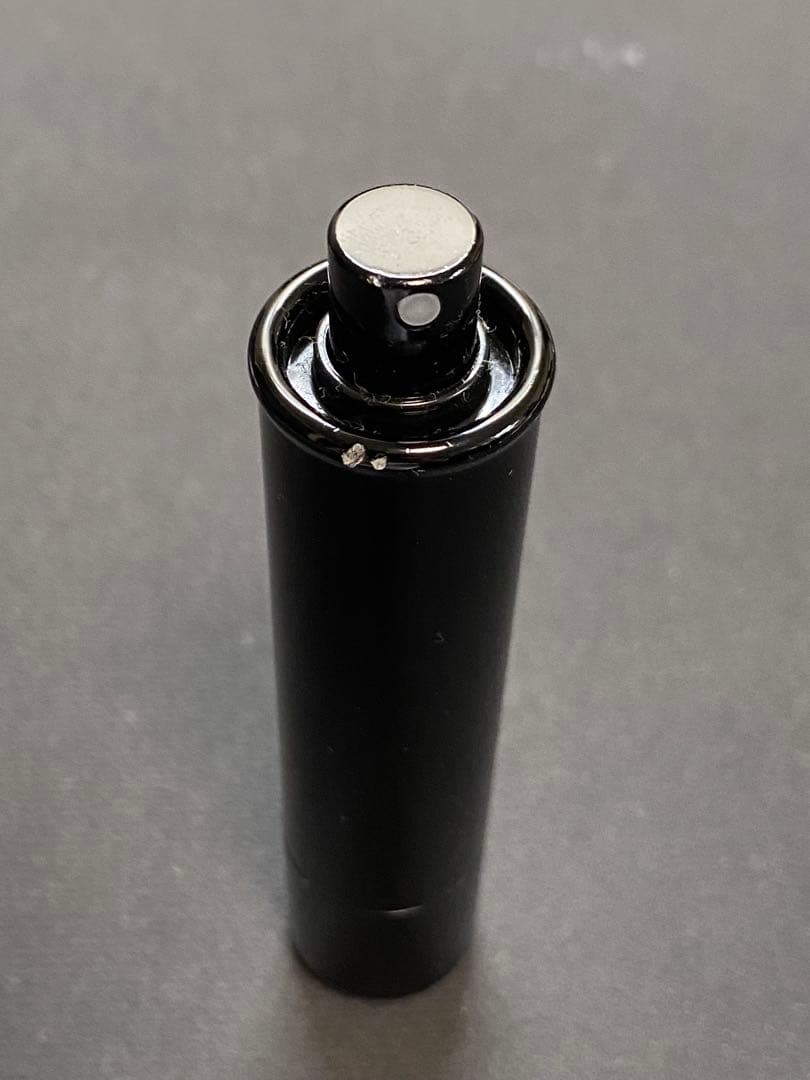 ルイヴィトンのアトマイザー黒色 蓋無し