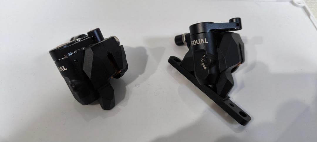 グロータック EQUAL ブレーキキャリパー BLACK