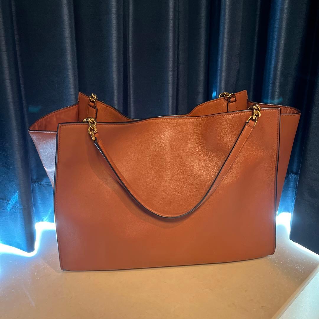 フェラガモ　ブラウントートバッグ