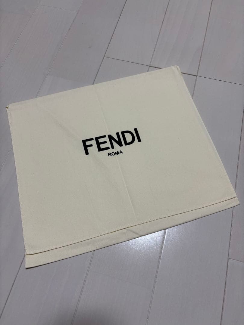 【新品】FENDI フェンディ モンスター マフラー ブラック バグズアイ