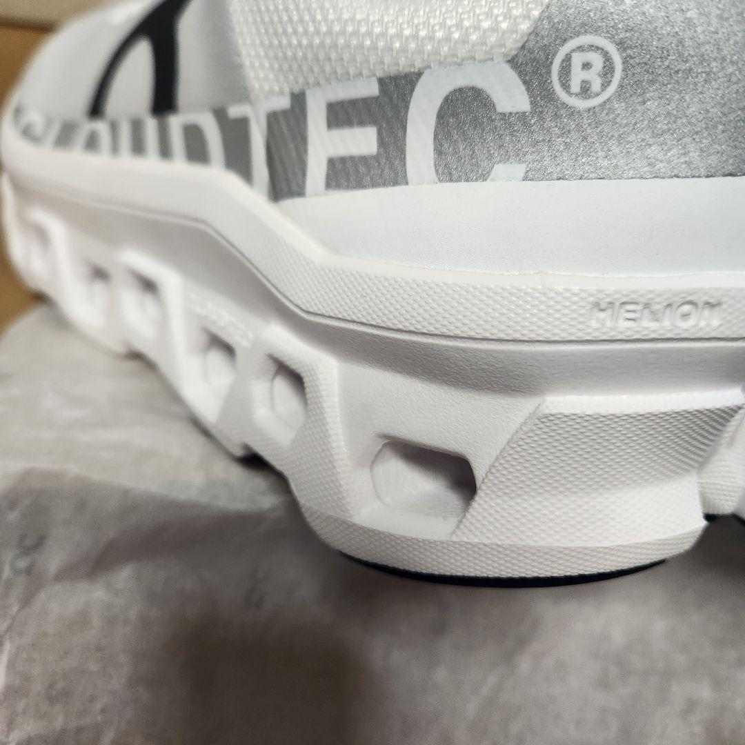 On Cloudmonster スニーカー ホワイト　25cm