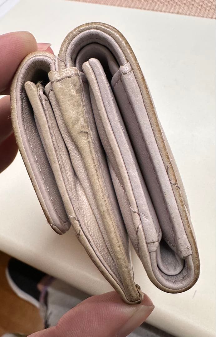 CHANEL ラムスキン　三つ折り財布