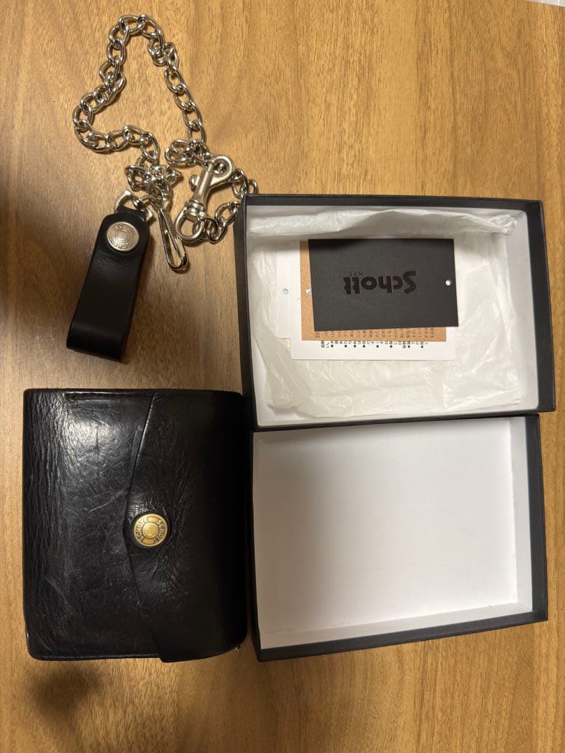 schott パーフェクト ウォレット ミディアム 2つ折り 財布 チェーン付き