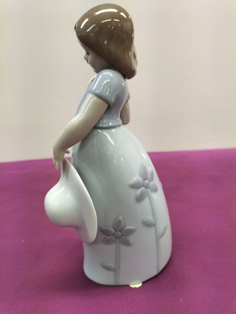 リヤドロ　陶器人形　「リトルバイオレット」スペイン　No8043 完品　美品