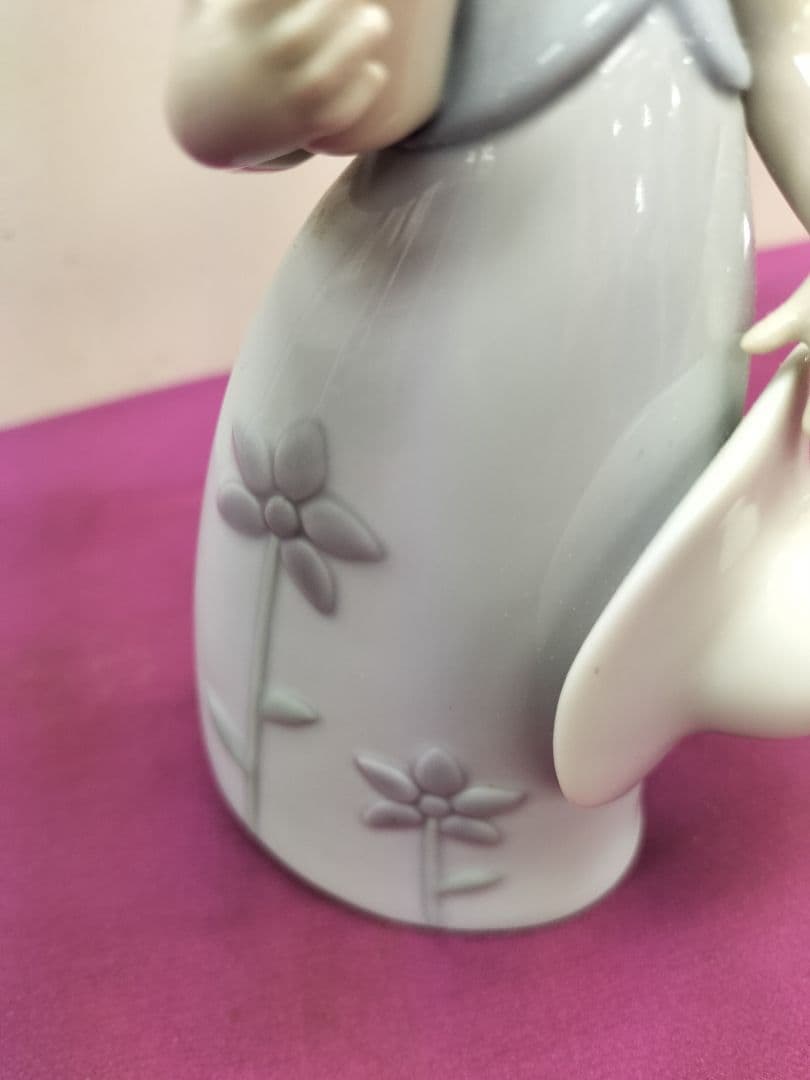 リヤドロ　陶器人形　「リトルバイオレット」スペイン　No8043 完品　美品