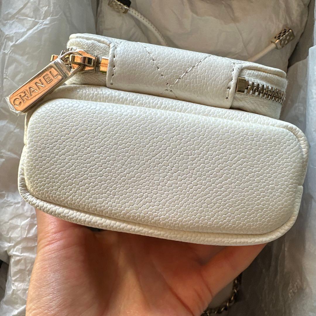 CHANEL バゲットバック ミニ ホワイト キャビアスキン