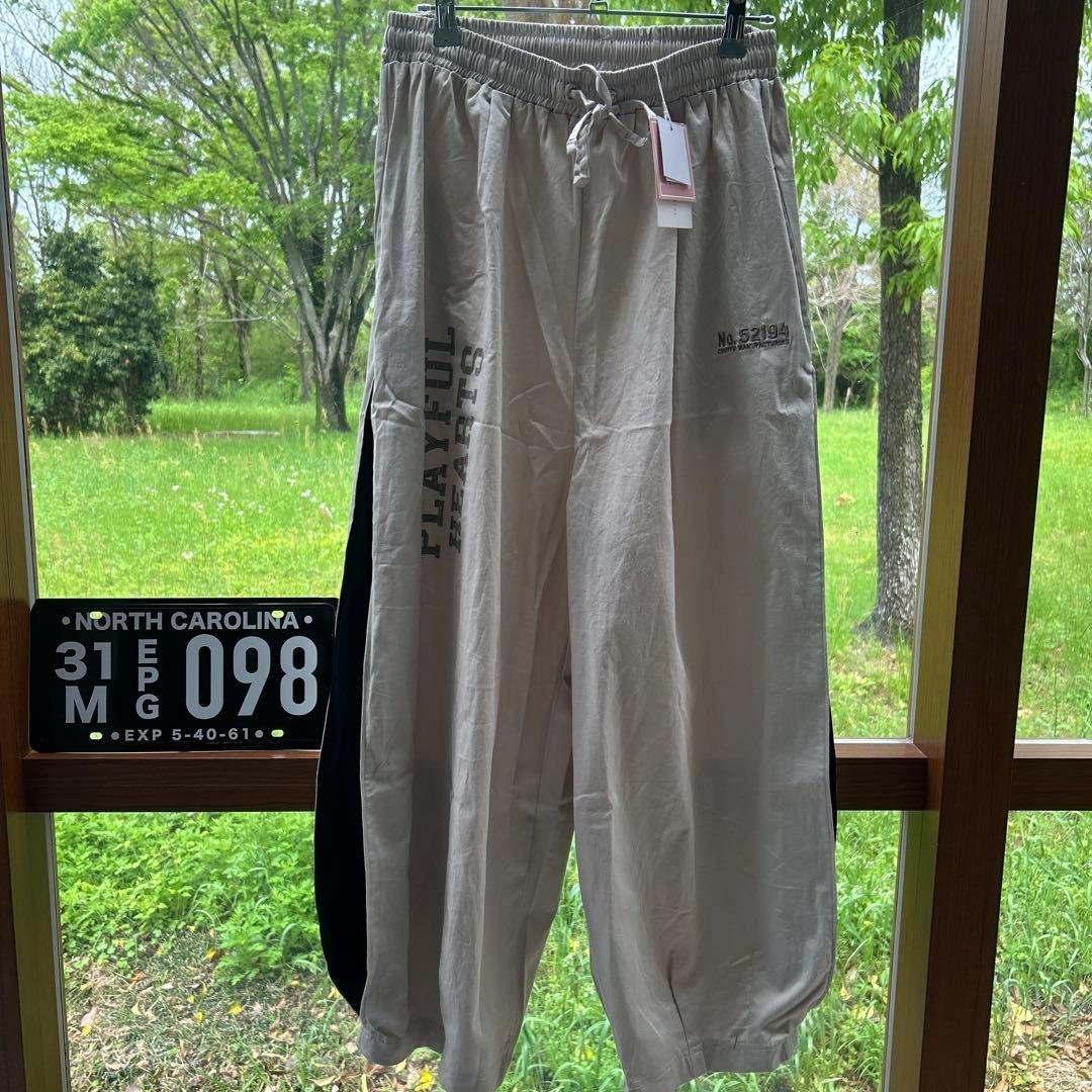 いろはサン IRIEY ツイル脇タックマルチロゴパンツ クロ ベージュ