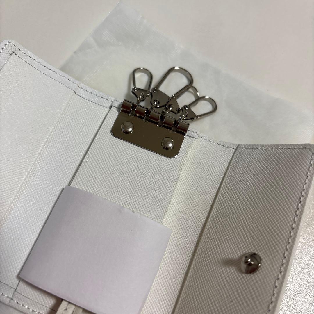 BURBERRY レザーキーケース