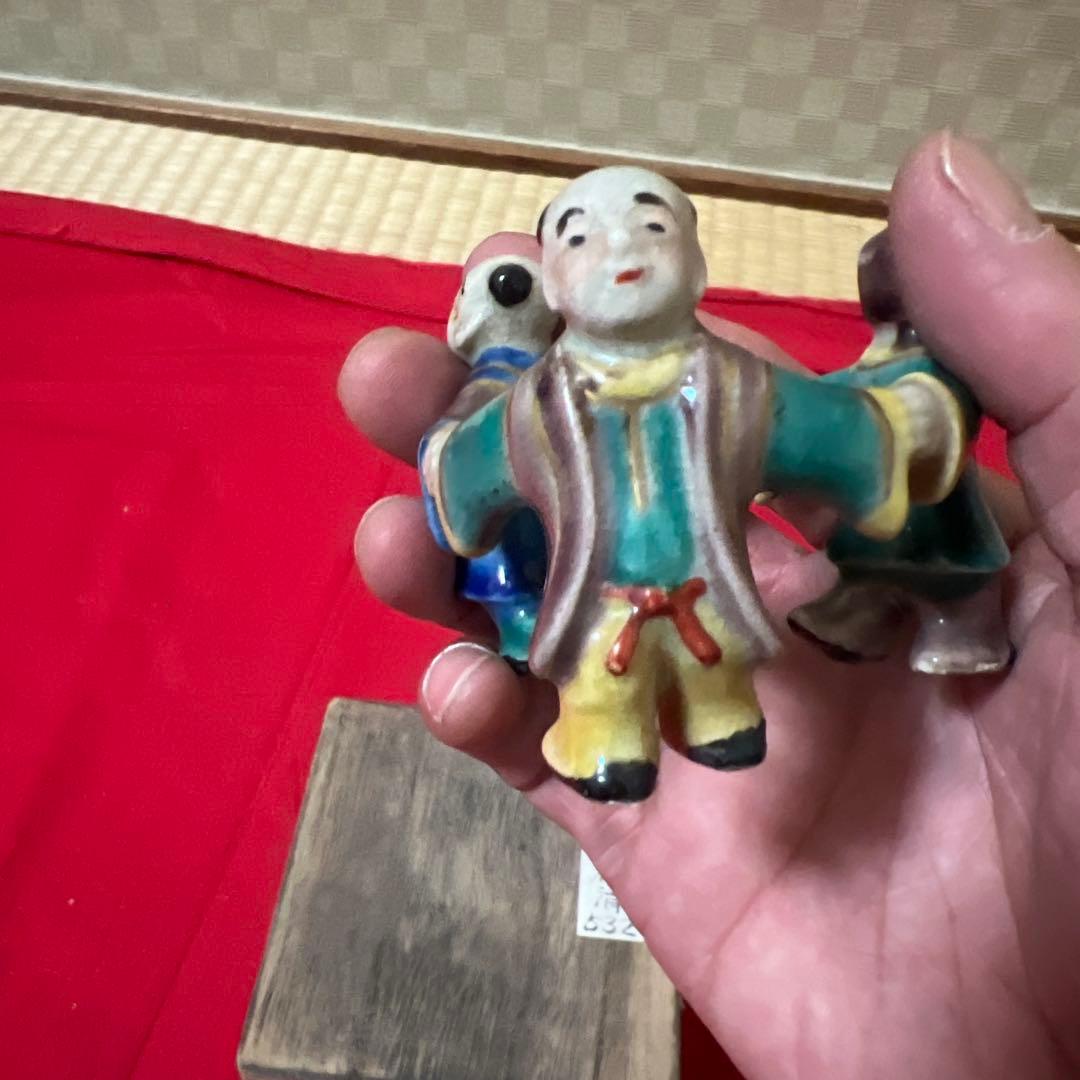 茶道具　仁清　作　三ツ人形蓋置 在銘